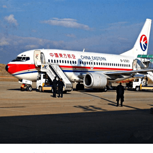 左旗巴彦浩特航空快运业稳步发展的原因是什么？